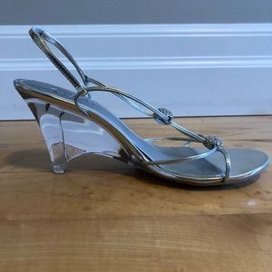 NWOT Silver Heels